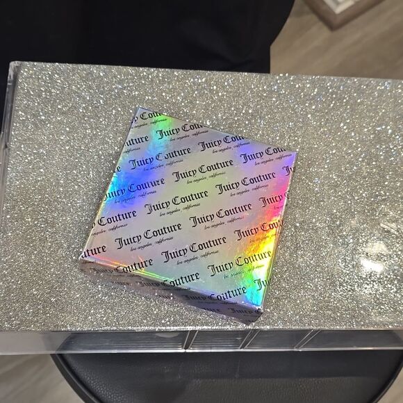 Juicy Couture Logo Shopping Bag, Heart, & Gifts Charm Bracelet & Bow Earring Set - Picture 5 of 5